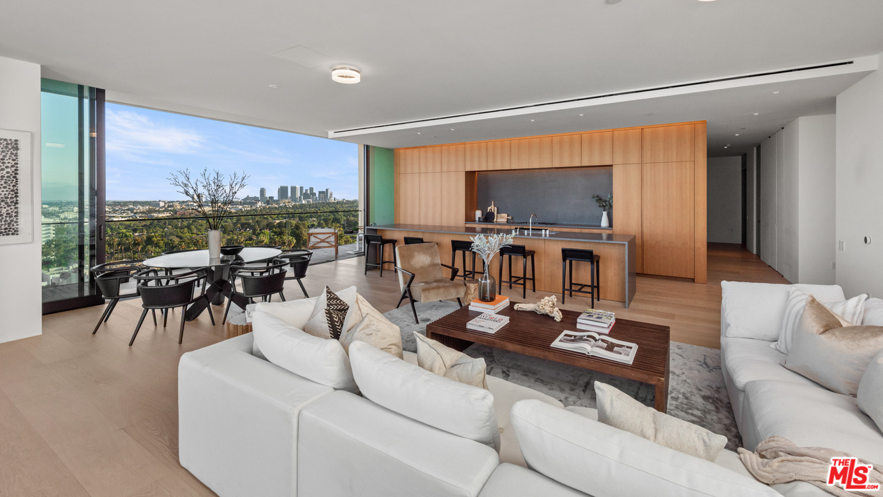 9040 Sunset Boulevard, Unit 907 West Hollywood, CA 90069 - Photo 6 of 21