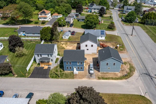 $389,000 | 1 1st Street, Thompson, CT 06255