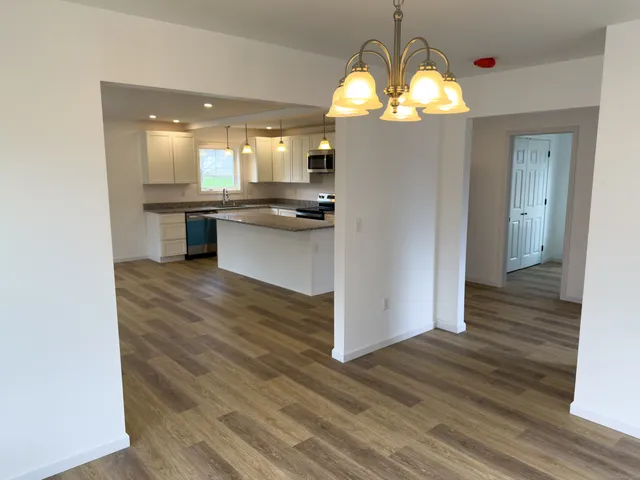 $389,000 | 1 1st Street, Thompson, CT 06255