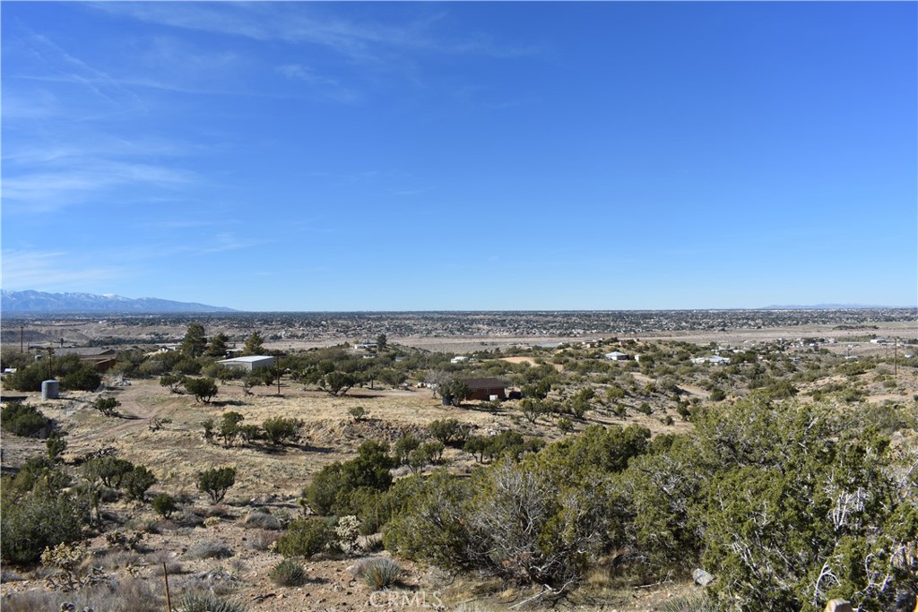 20511 Memory Apple Valley, CA 92308 - Photo 8 of 23 an aerial view of multiple house