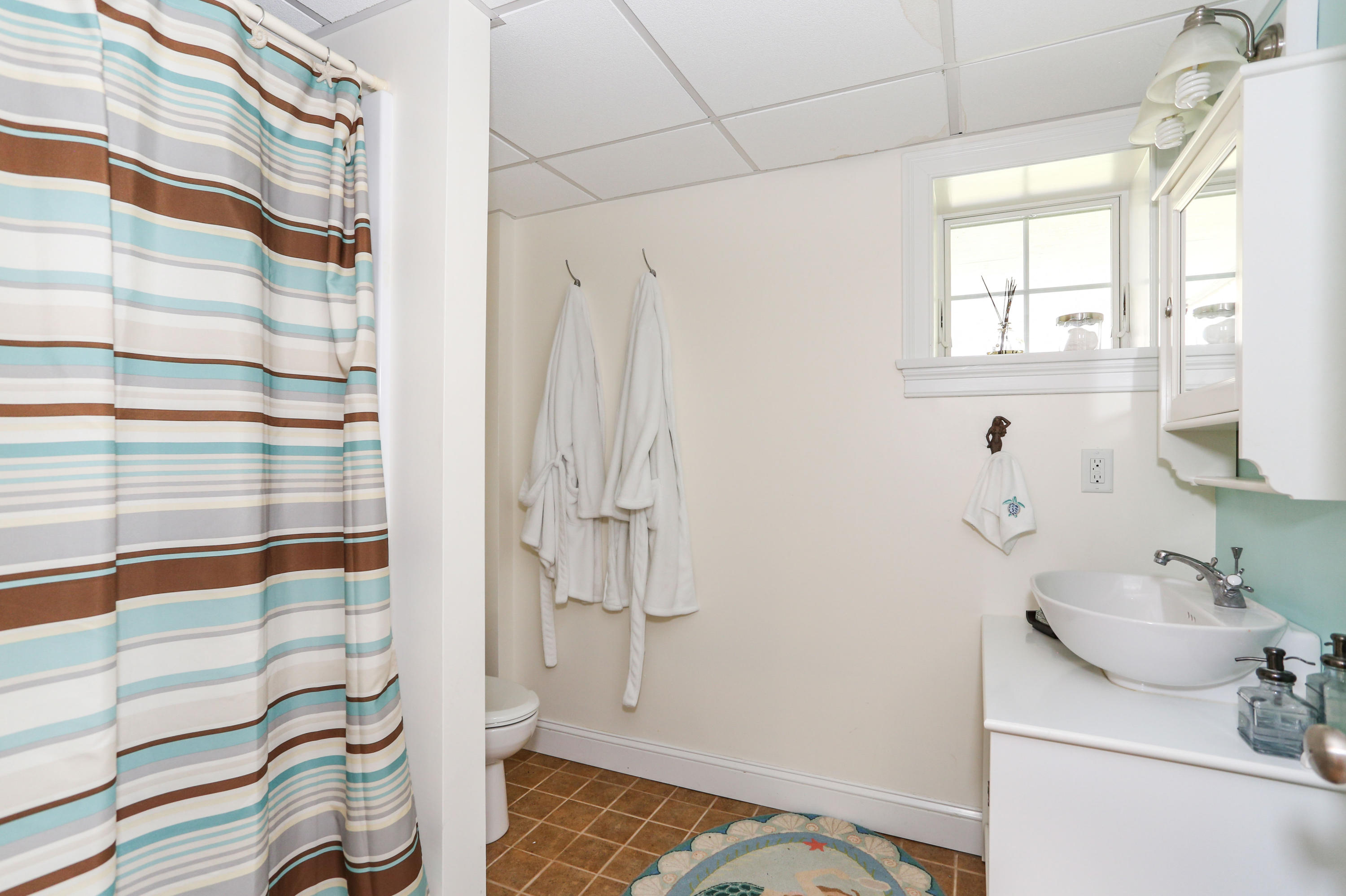869 Queen Anne Road Harwich, MA 02645 - Photo 10 of 34 869QueLR-23