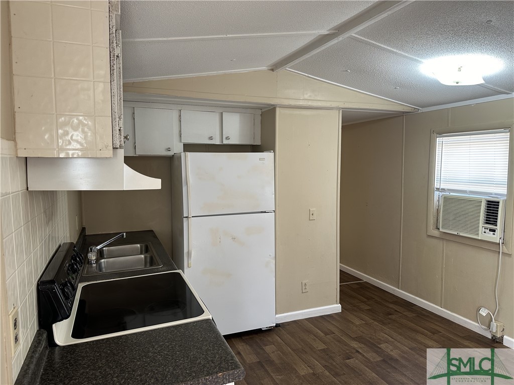 128 Miles Park Road Pembroke, GA 31321 - Photo 7 of 17