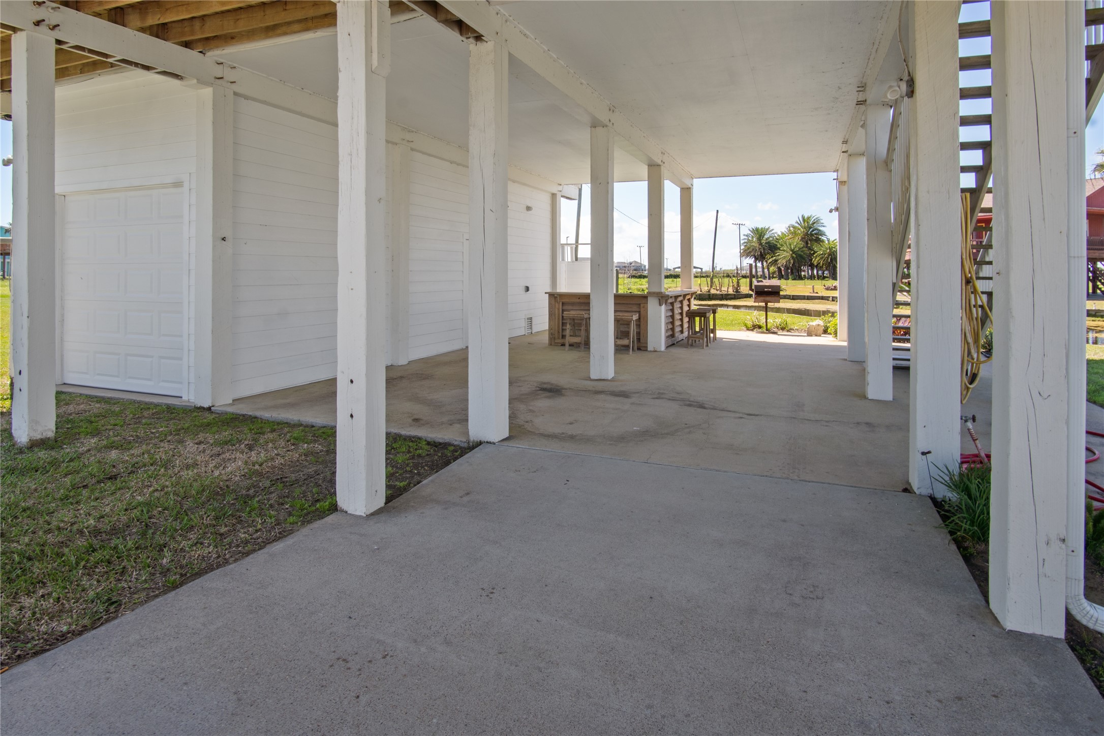 2371 Sandman Crystal Beach, TX 77650 - Photo 4 of 38