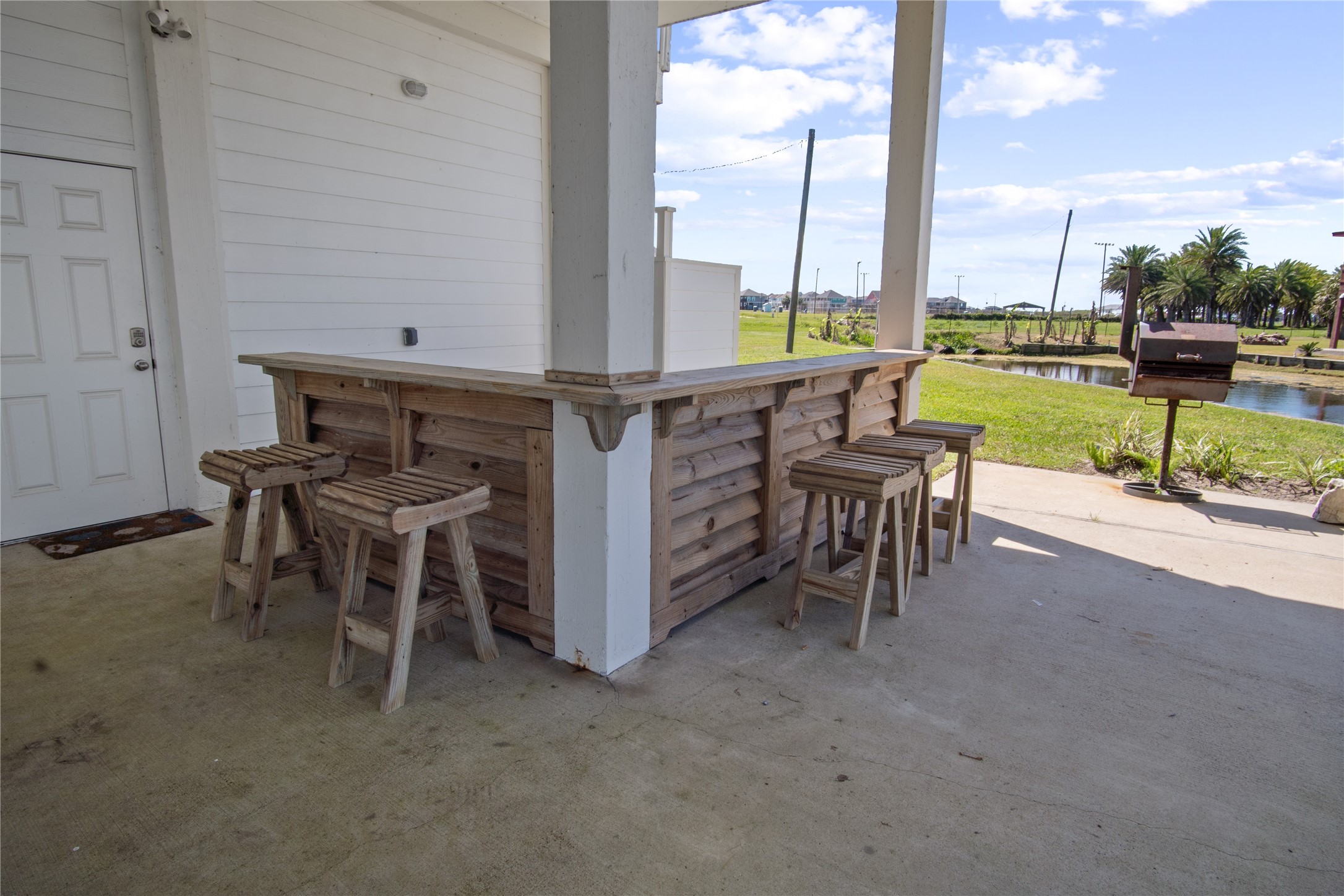 2371 Sandman Crystal Beach, TX 77650 - Photo 5 of 38