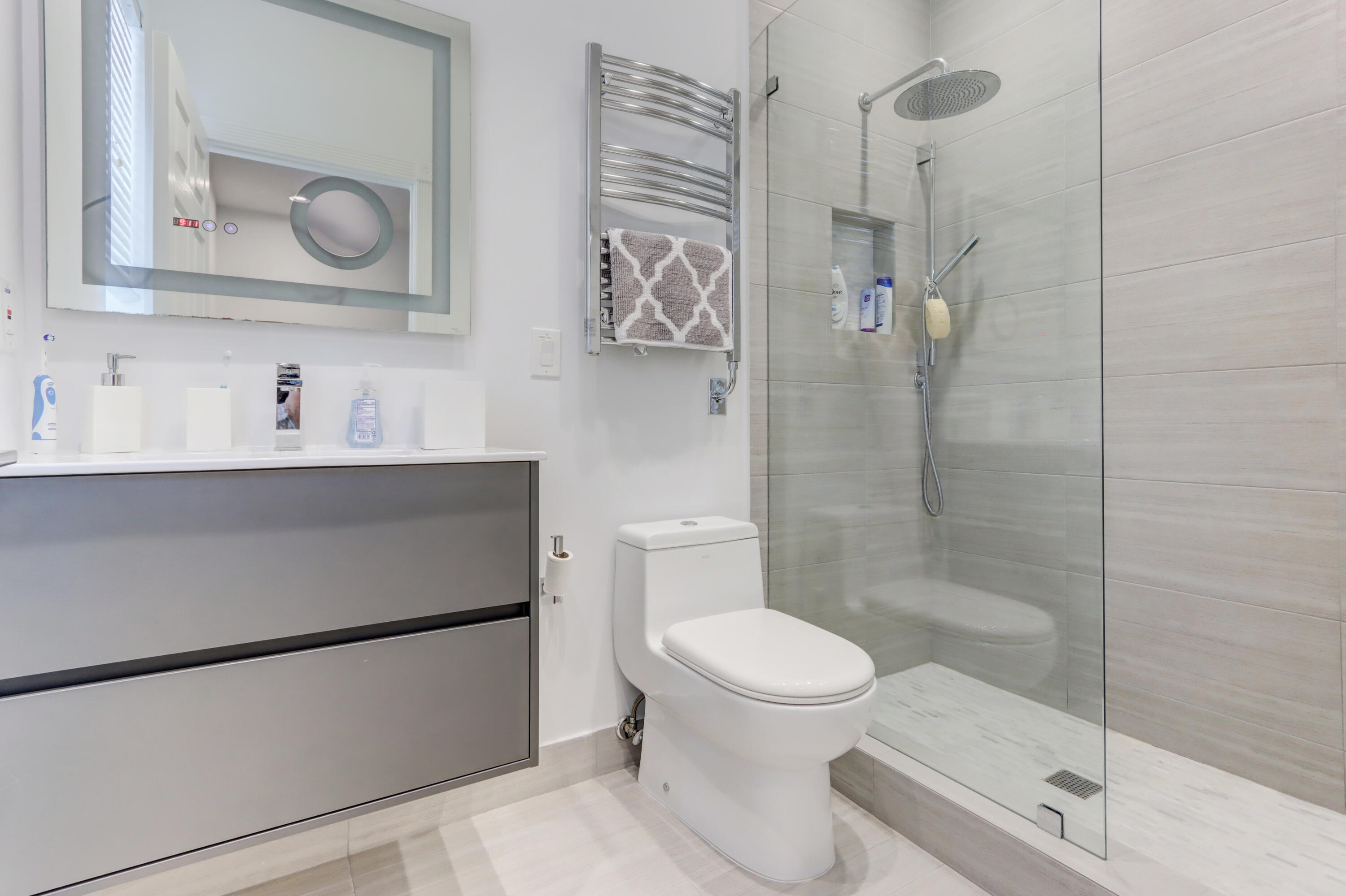 3381 Northwest 53rd Circle Boca Raton, FL 33496 - Photo 16 of 24 Bathroom 2