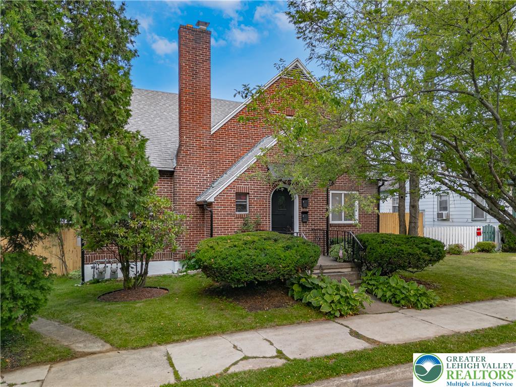 726 Seneca Street Bethlehem, PA 18015 - Photo 2 of 66