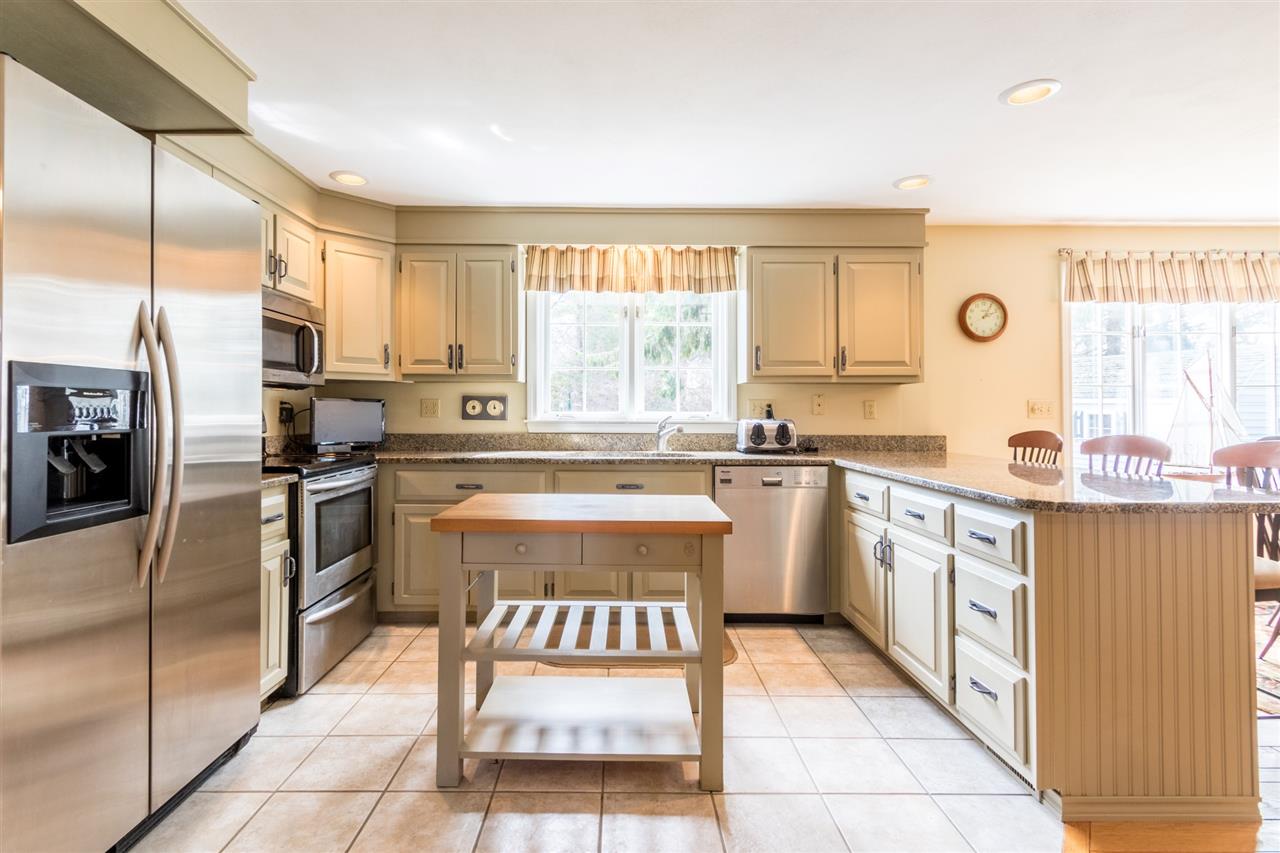 325 Winnacunnet Road Hampton, NH 03842 - Photo 4 of 29