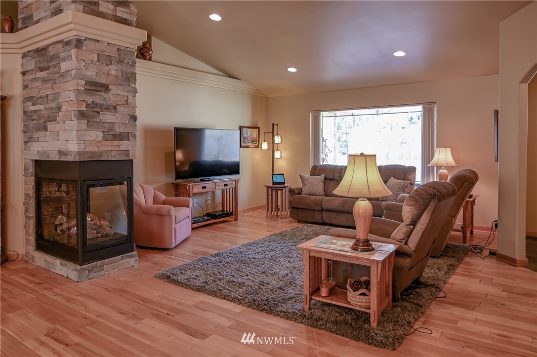 6166 Entiat River Road Entiat, WA 98822 - Photo 4 of 25 Gallery Image 4