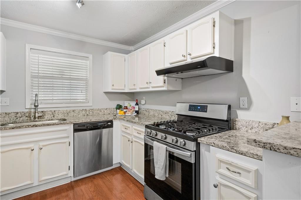 304 Natchez Trace Atlanta, GA 30350 - Photo 5 of 17