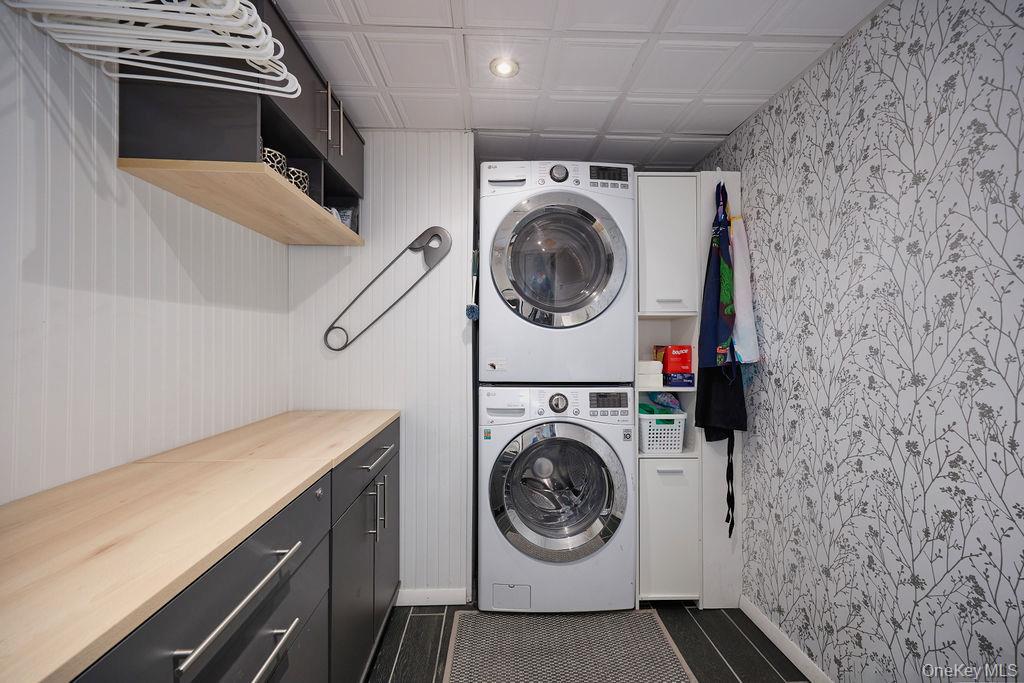 180 Ridge Drive Middletown, NY 10940 - Photo 19 of 43 Full size washer and dryer with plenty of counter and cabinets for storage and folding