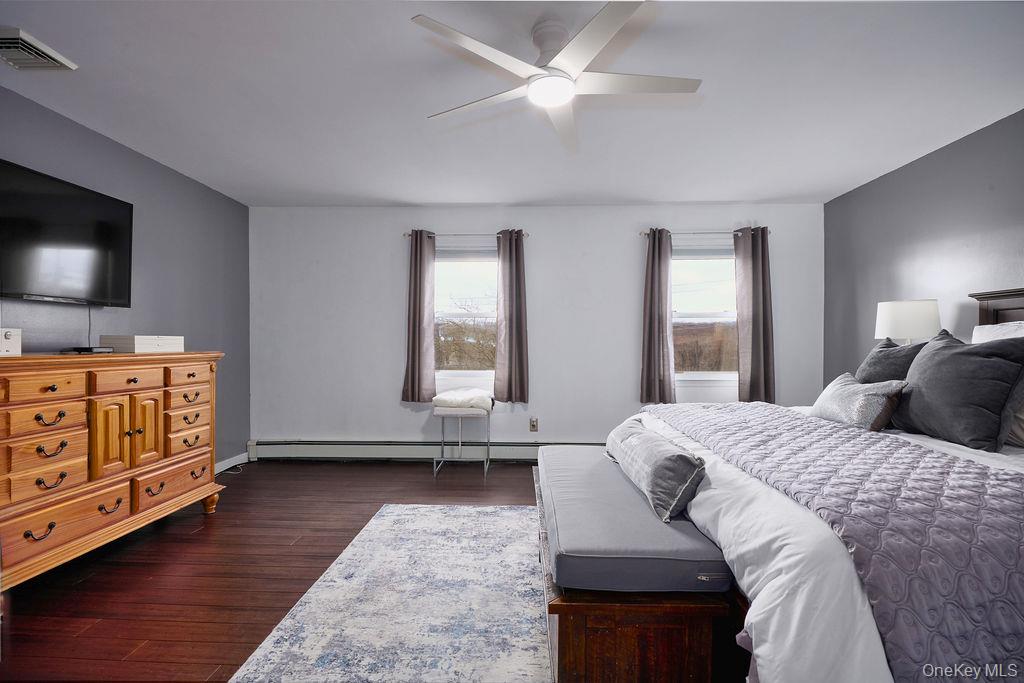 180 Ridge Drive Middletown, NY 10940 - Photo 21 of 43 Very large master bedroom offering abundant natural light