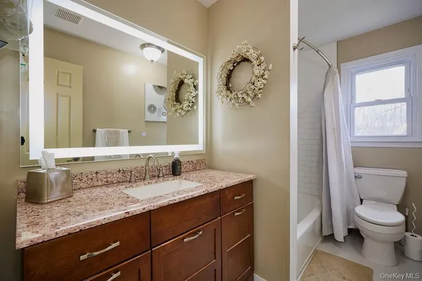 $594,900 | 180 Ridge Drive, Middletown, NY 10940