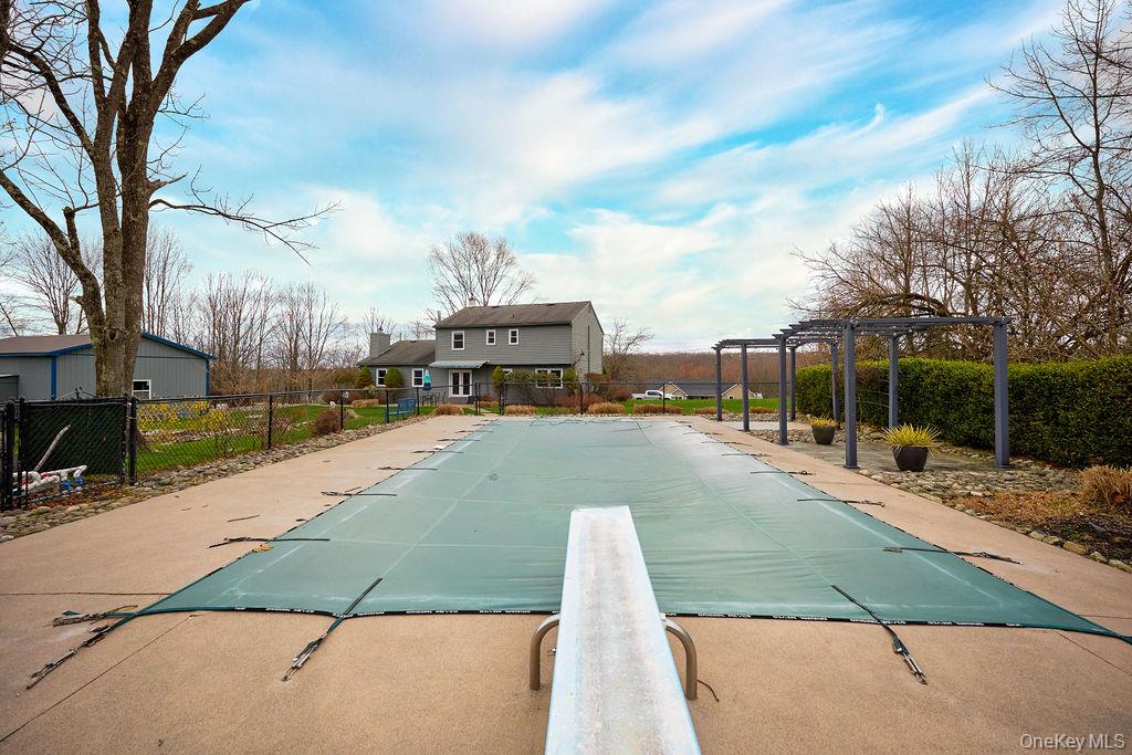 180 Ridge Drive Middletown, NY 10940 - Photo 38 of 43 Pool with diving board