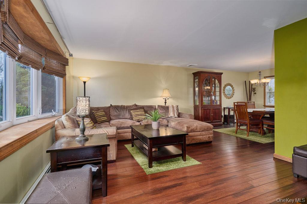 180 Ridge Drive Middletown, NY 10940 - Photo 7 of 43 Living room view from foyer