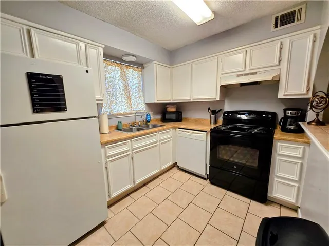 $1,100 | 1924 Tusa Drive, Unit A, Violet, LA 70092