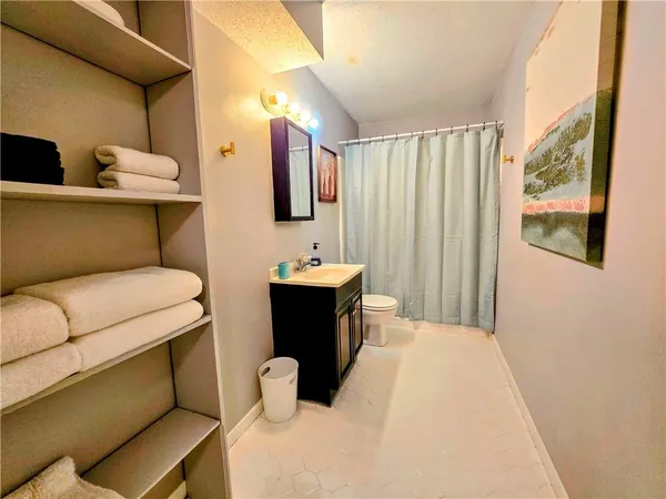 $1,100 | 1924 Tusa Drive, Unit A, Violet, LA 70092