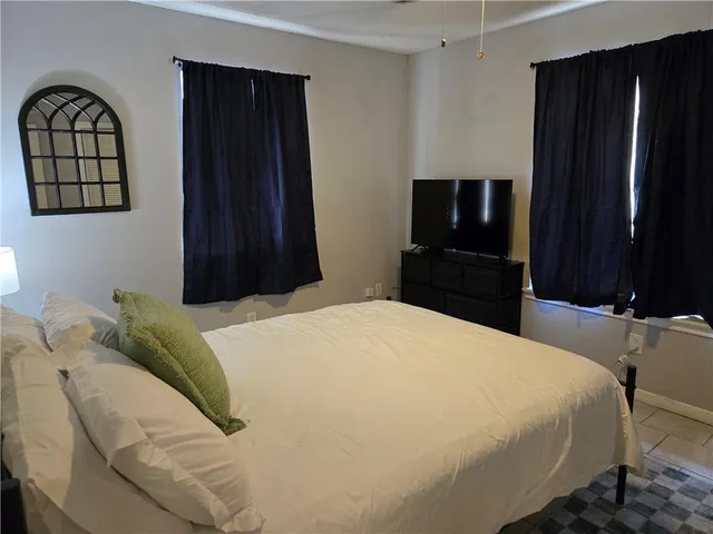 $1,100 | 1924 Tusa Drive, Unit A, Violet, LA 70092