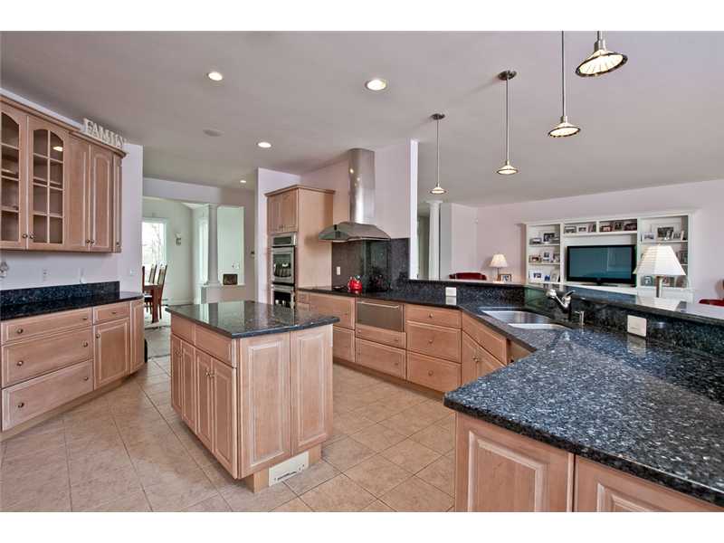 69 Ocean Ridge Drive Charlestown, RI 02813 - Photo 3 of 23 Kitchen.