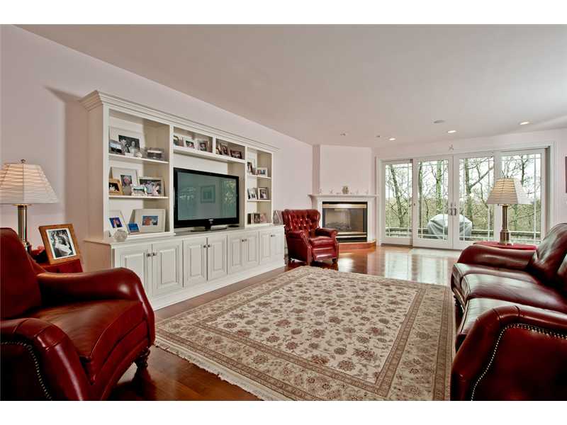 69 Ocean Ridge Drive Charlestown, RI 02813 - Photo 8 of 23 Den/Family/Great Room.