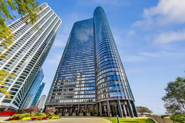 $424,000 | 155 North Harbor Drive, Unit 2404, Chicago, IL 60601