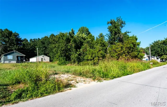 $60,000 | 34-35 Missouri Avenue, Pacific, MO 63069