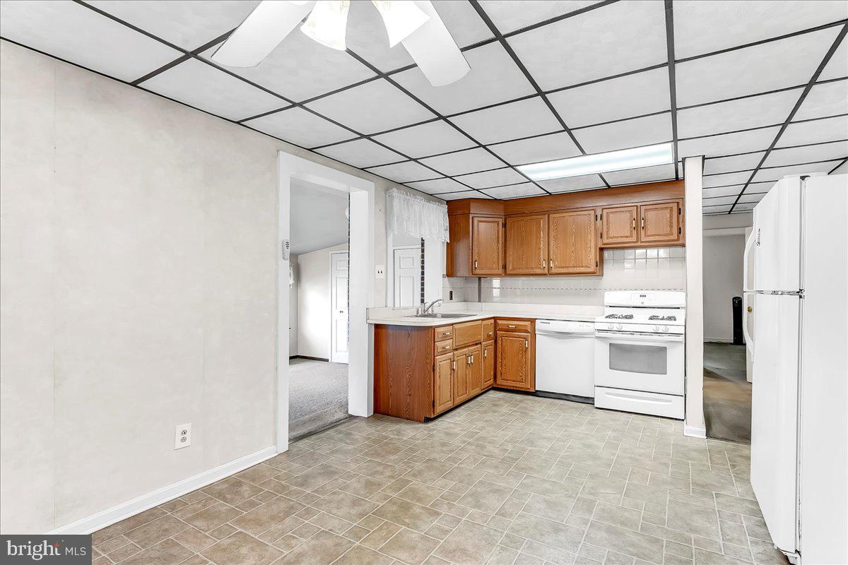 1541 Overhill Road West Chester, PA 19382 - Photo 5 of 31 Nicely Sized Kitchen