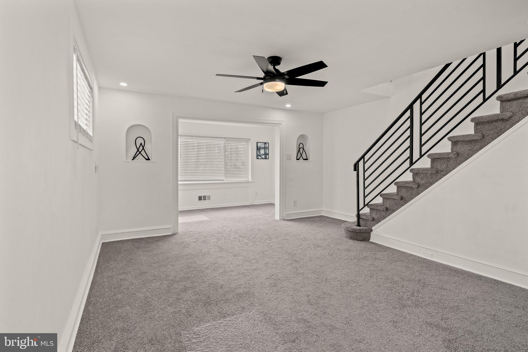 826 Rundale Avenue Yeadon, PA 19050 - Photo 5 of 19 LIVING ROOM
