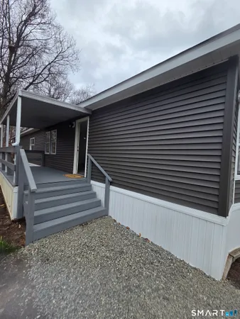 $129,900 | 303 Mohegan Park Road, Norwich, CT 06360