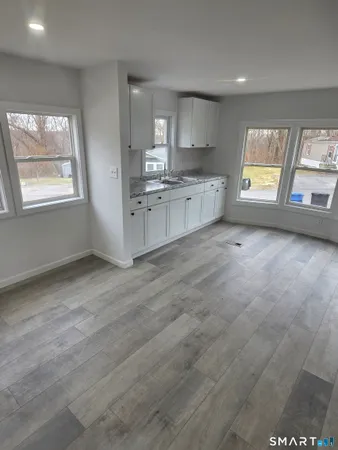 $129,900 | 303 Mohegan Park Road, Norwich, CT 06360