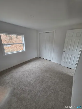 $129,900 | 303 Mohegan Park Road, Norwich, CT 06360