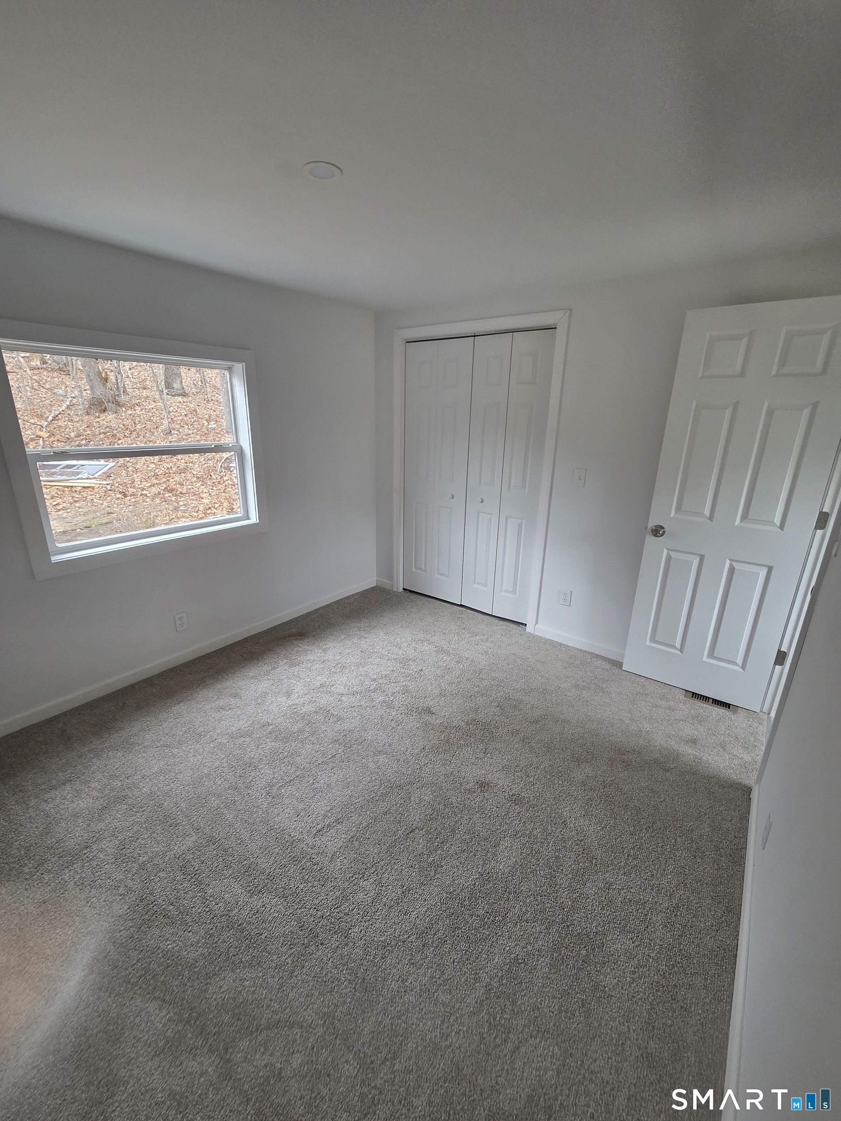 303 Mohegan Park Road Norwich, CT 06360 - Photo 9 of 11