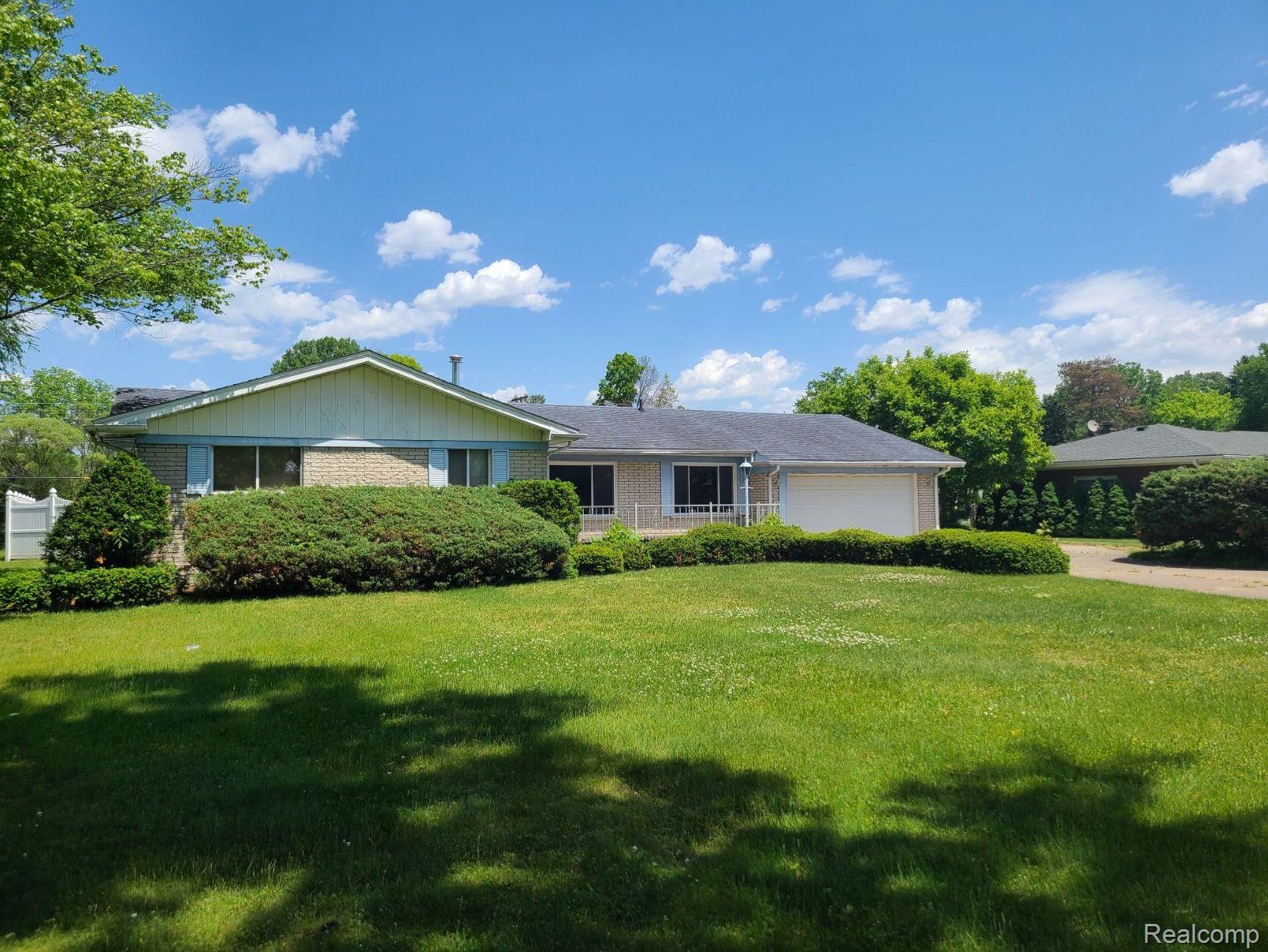 41004 Savage Road Belleville, MI 48111 - Photo 1 of 18 Gallery Image 1