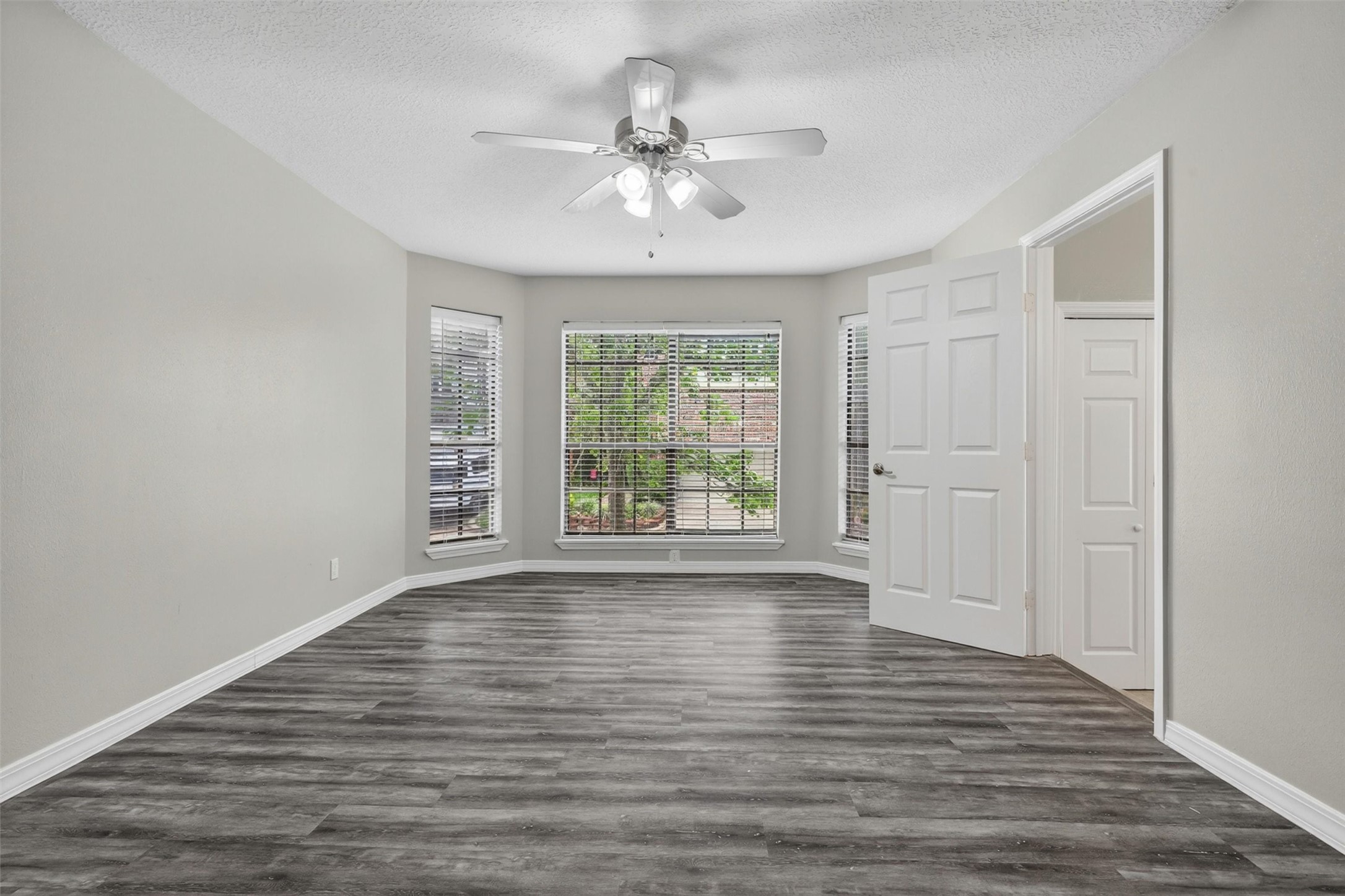 12929 Kingsbridge Lane Houston, TX 77077 - Photo 19 of 42