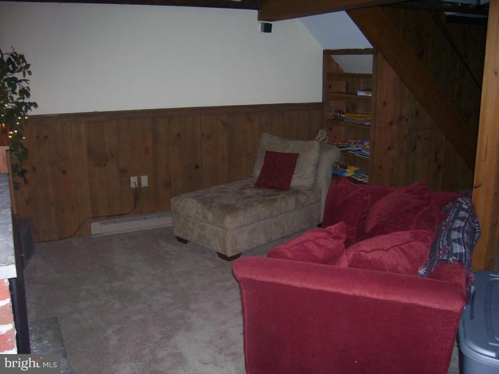 558 Mt Gretna Road Elizabethtown, PA 17022 - Photo 4 of 9 Gallery Image 4