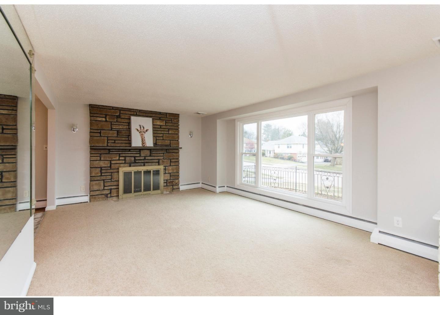 744 Parker Lane Springfield, PA 19064 - Photo 3 of 25 Gallery Image 3
