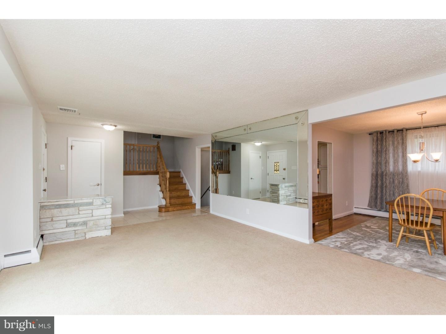 744 Parker Lane Springfield, PA 19064 - Photo 4 of 25 Gallery Image 4