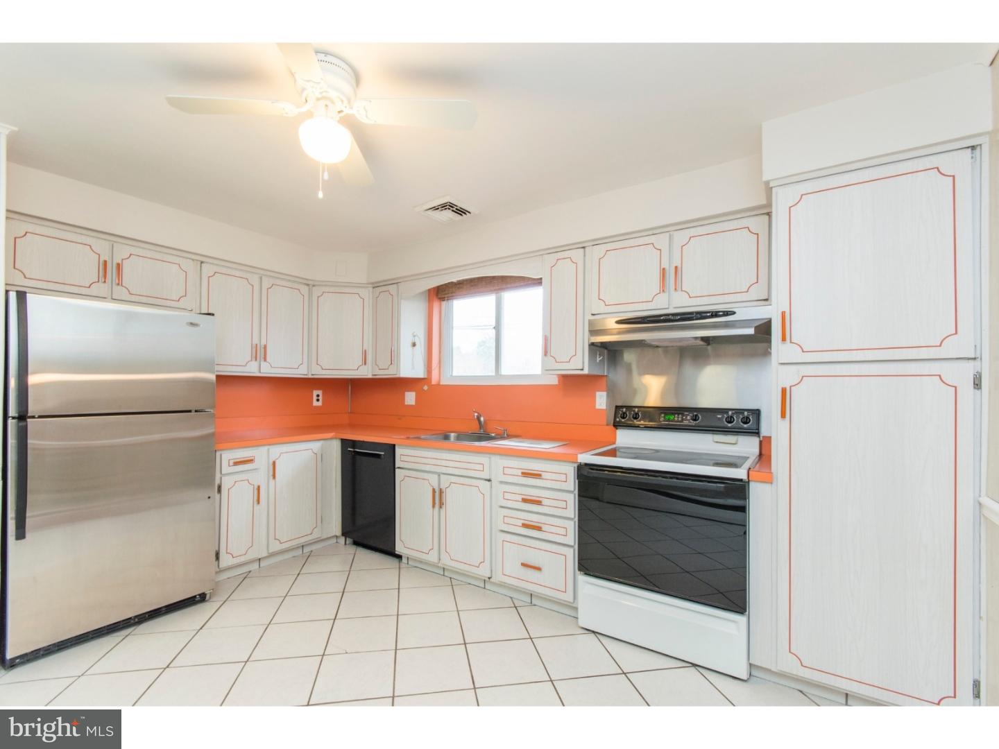 744 Parker Lane Springfield, PA 19064 - Photo 6 of 25 Gallery Image 6