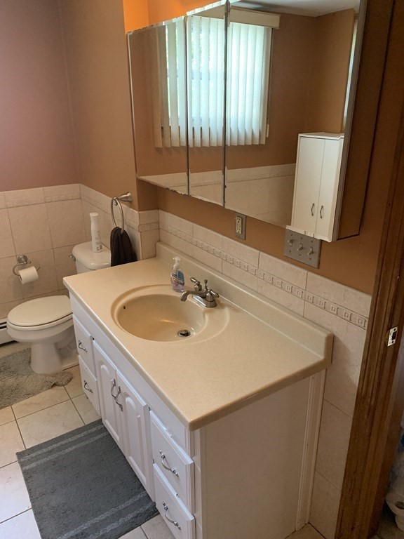 210 Grove Street Fall River, MA 02720 - Photo 10 of 39 Gallery Image 10