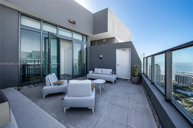 $3,900,000 | 1300 South Miami Avenue, Unit UPH4, Miami, FL 33130