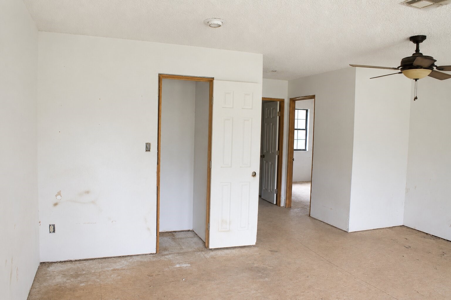 400 Tymel Road Cleveland, TX 77328 - Photo 16 of 37