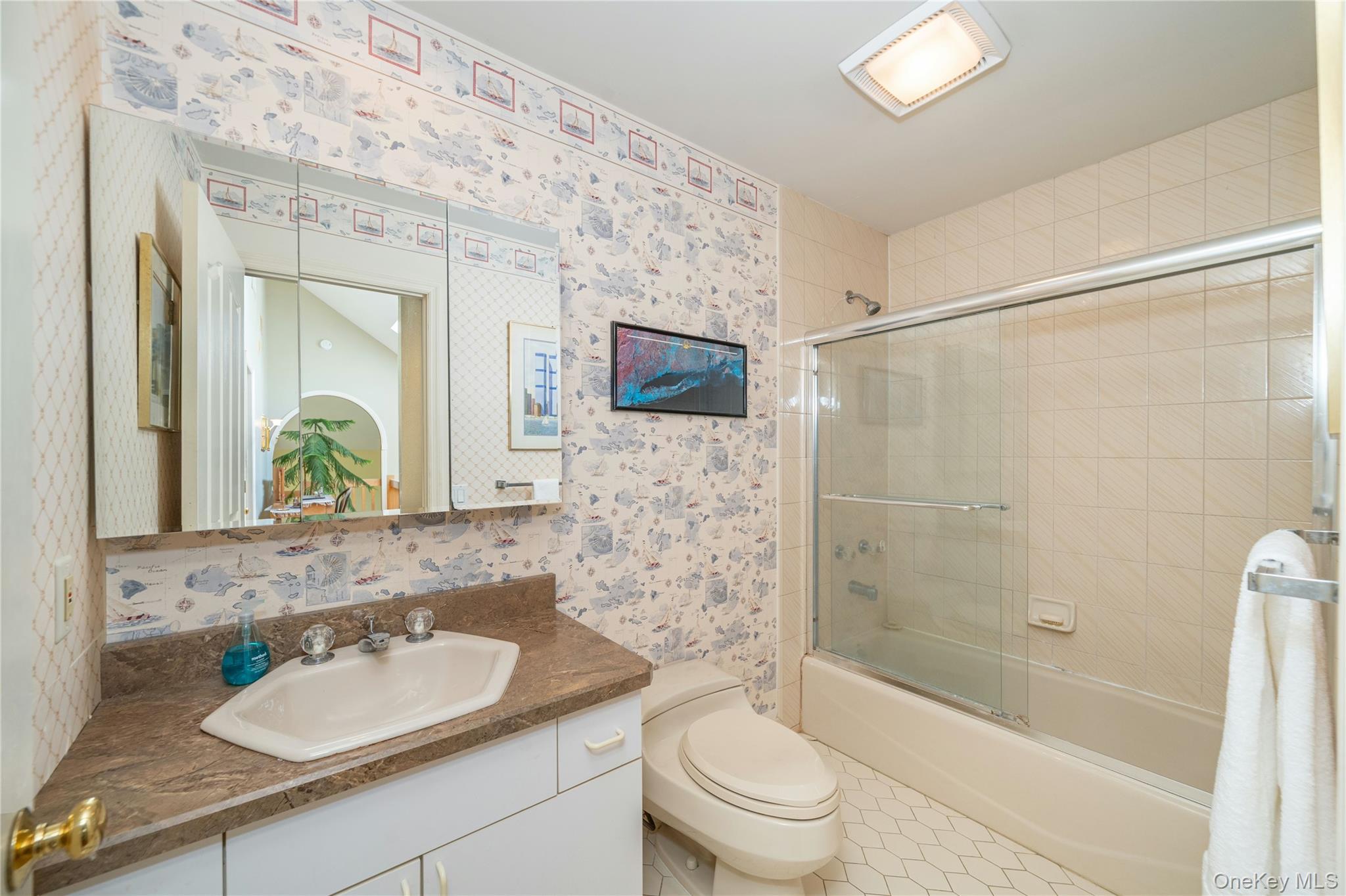 1 Ridge Court Carmel, NY 10512 - Photo 19 of 24 Upstairs hall bathroom.