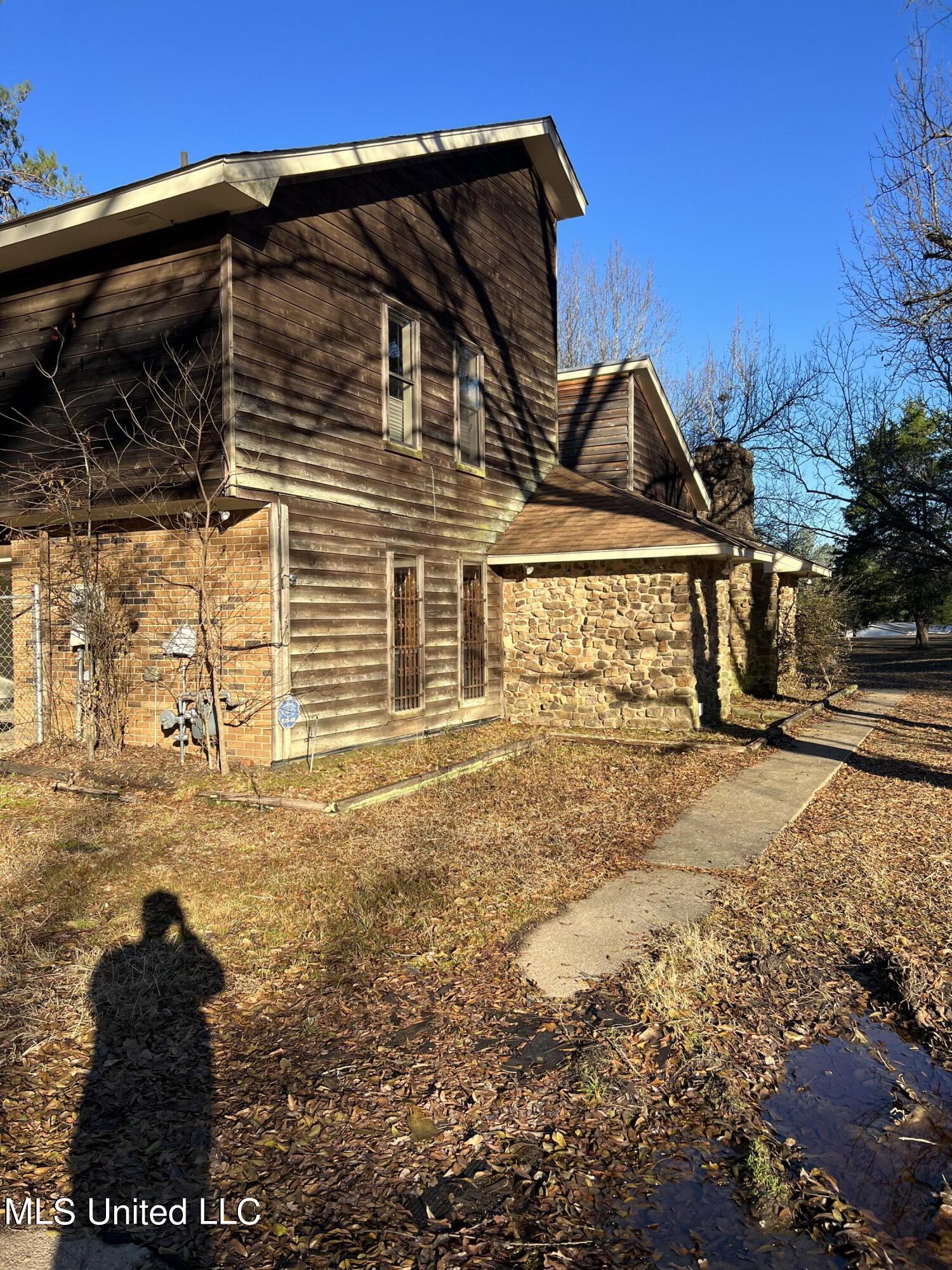 2535 Maddox Road Jackson, MS 39209 - Photo 2 of 7 IMG_3306