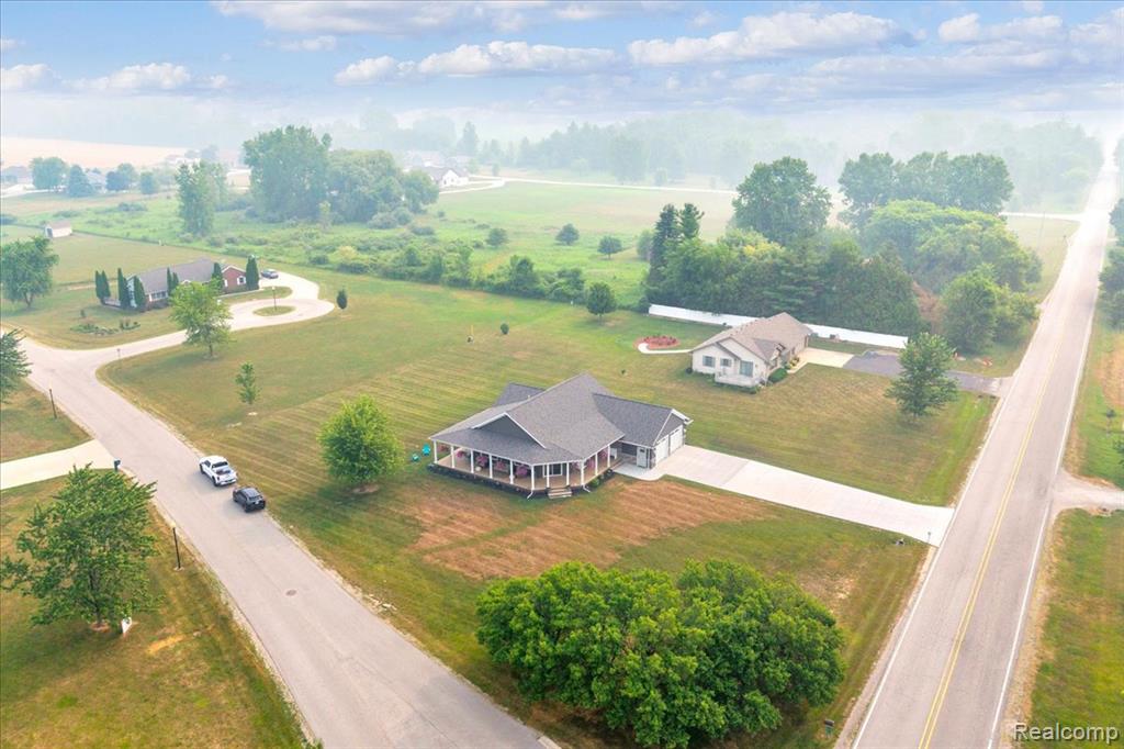 271 East Harrington Road Croswell, MI 48422 - Photo 33 of 37 Gallery Image 33