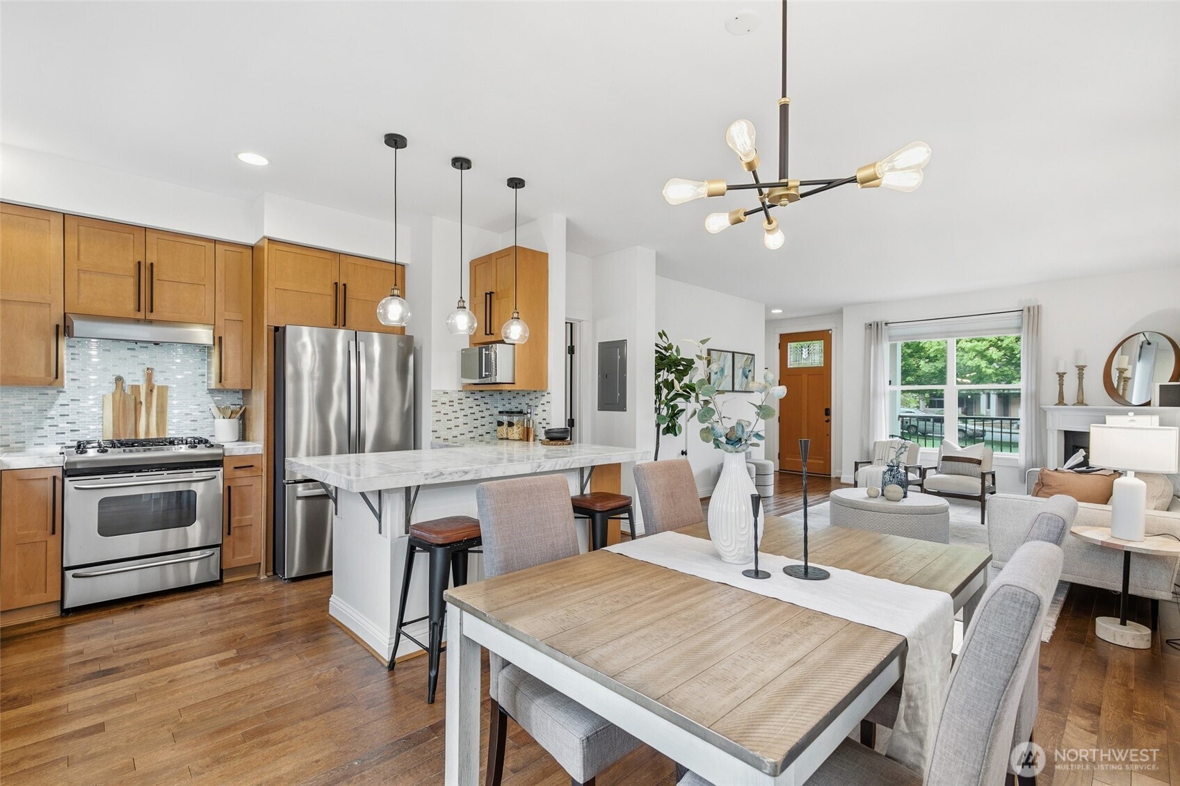 3131 Southwest Raymond Street Seattle, WA 98126 - Photo 9 of 32