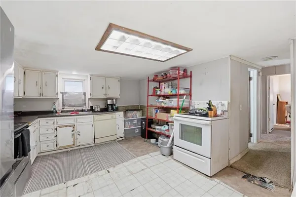 $90,000 | 328 West Walnut Avenue, Osawatomie, KS 66064