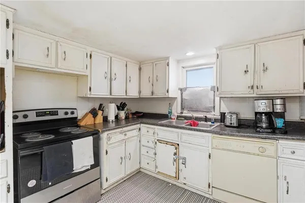 $90,000 | 328 West Walnut Avenue, Osawatomie, KS 66064