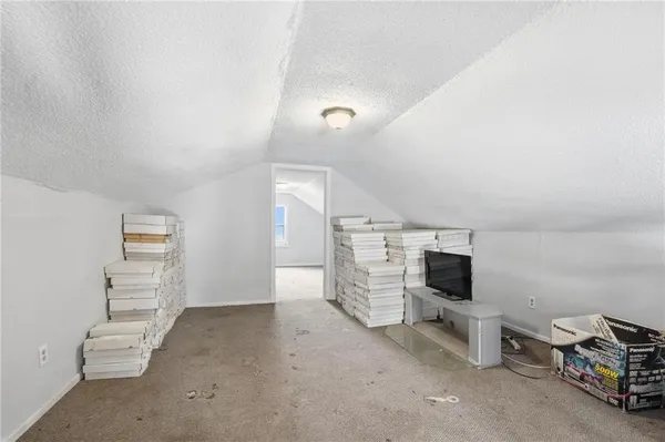 $90,000 | 328 West Walnut Avenue, Osawatomie, KS 66064