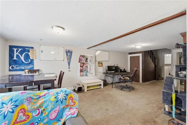 $90,000 | 328 West Walnut Avenue, Osawatomie, KS 66064