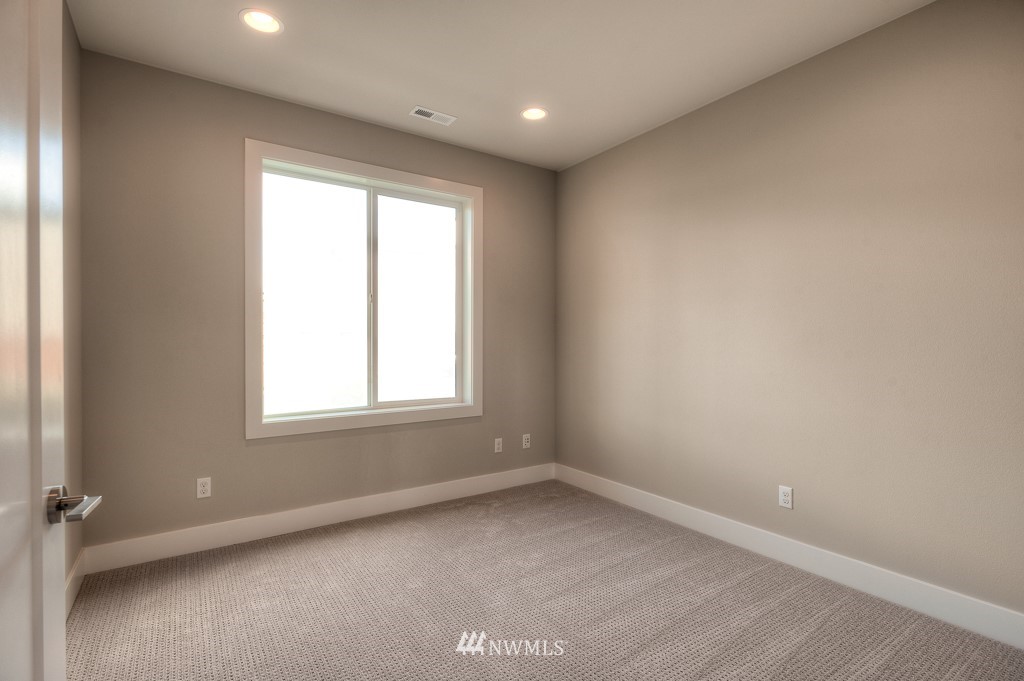 13 236th Place Southeast, Unit 13 Bothell, WA 98021 - Photo 3 of 25