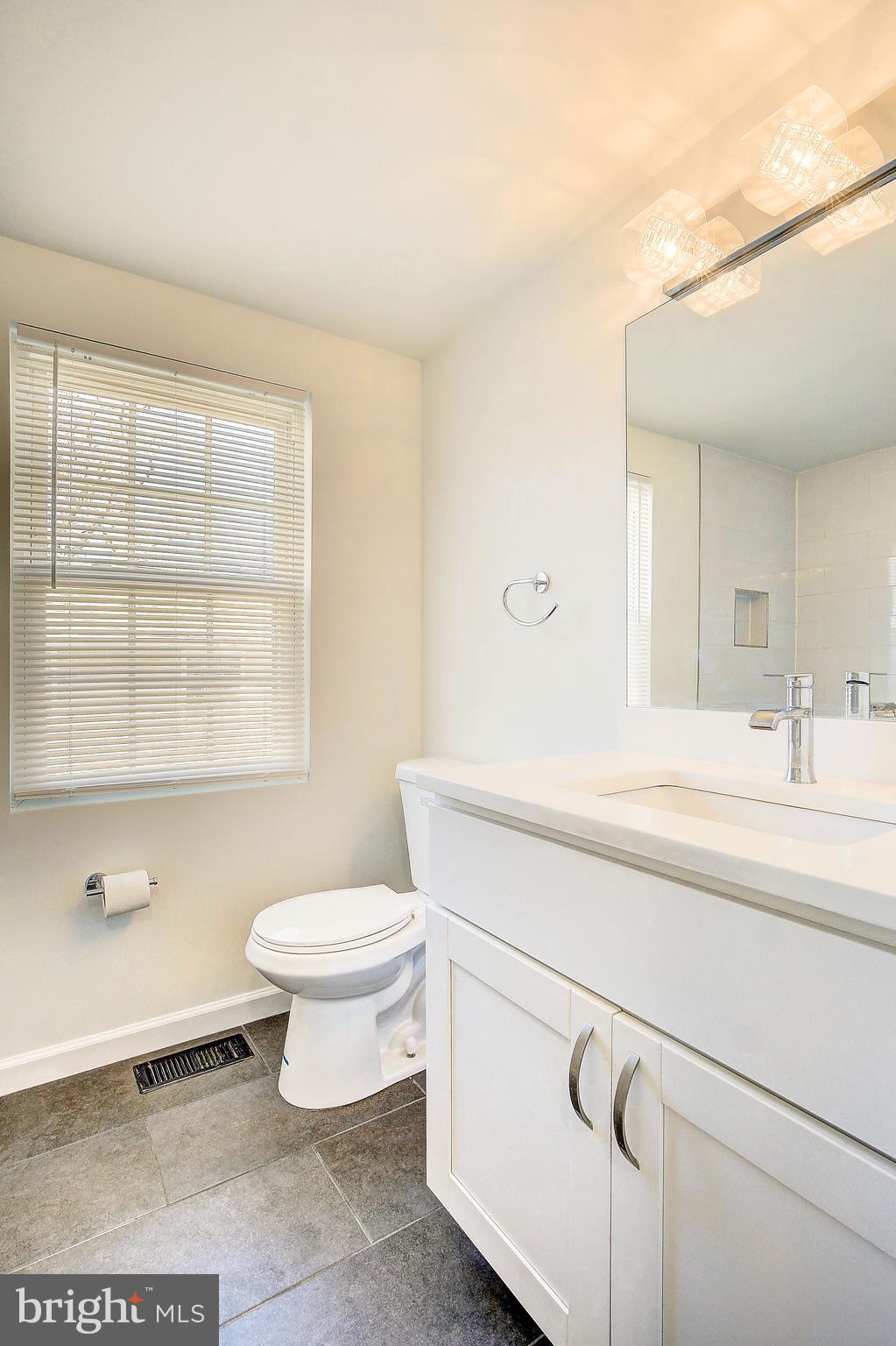 1511 Lincoln Road Shady Side, MD 20764 - Photo 21 of 42 Master Bath